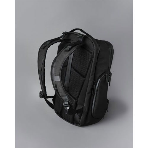 ELEMENTS TRAVEL BACKPACK AXOFLUX ブラック 41540001