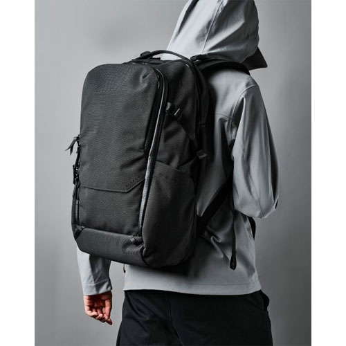 ELEMENTS TRAVEL BACKPACK AXOFLUX ブラック 41540001