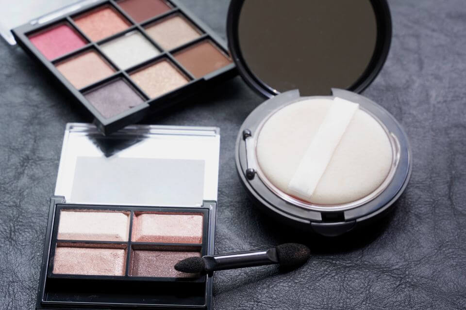 化粧品の使用期限はいつまで？